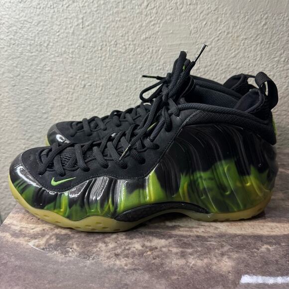 Nike Air Size 11 Foamposite One Paranorman Green Smokey Graphic Black Sneakers - Picture 1 of 12